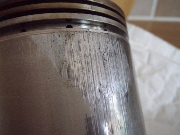 close up ur rear of piston (2)