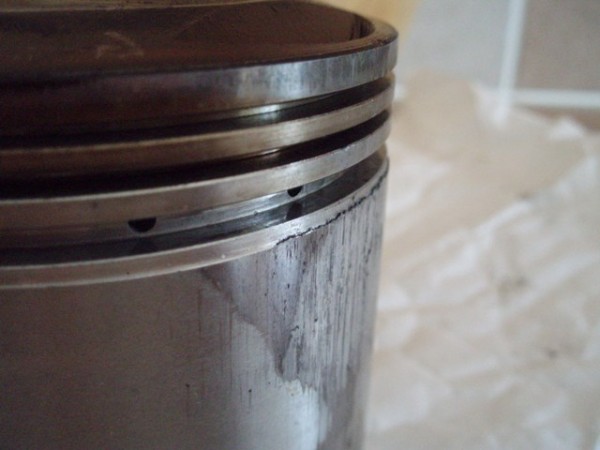 close up ur rear of piston (3)