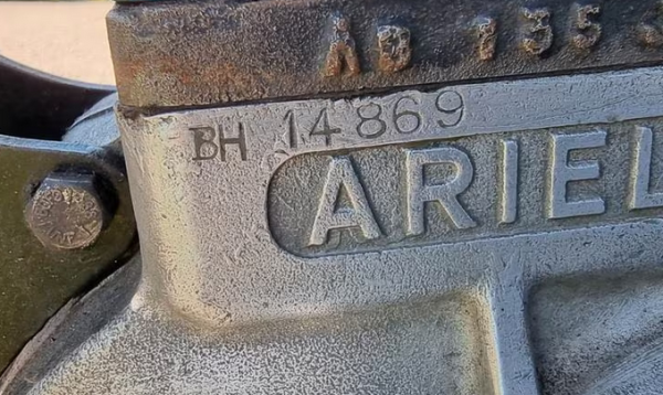 Screenshot 2023-07-06 at 13-20-16 ② Ariel wng 350cc ex ww2 1944 te koop aangeboden — Motoren Oldtimers — 2dehands.png