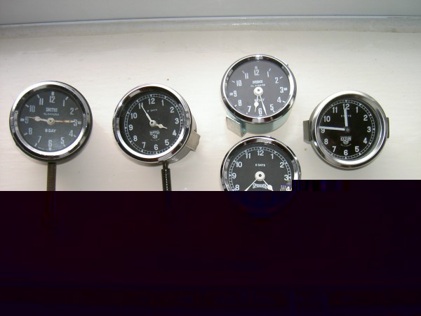 Clocks that will fit the Leader instrument panel