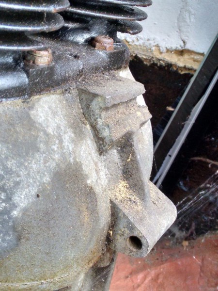 4F Crankcase lug