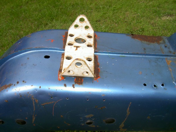 twin carb mounting bracket