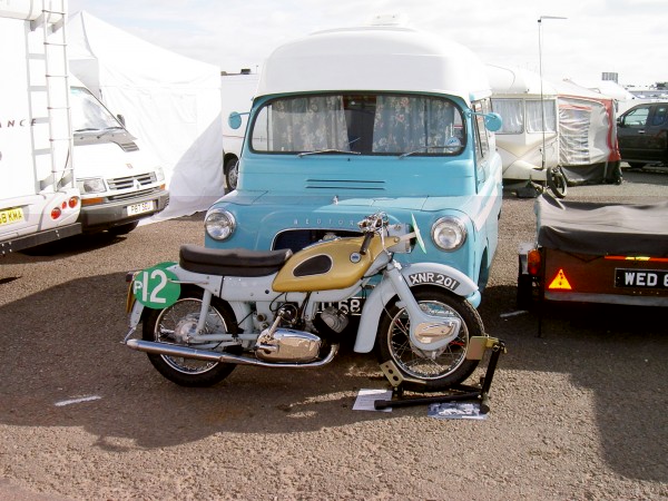 Salt Arrow and Bedford at Donington 2016