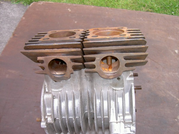 Reed valve crankcase 4