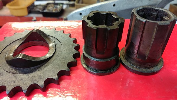 2 sleeves different think one is Hmaster