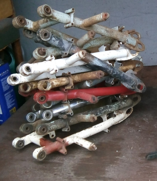 Twisted swinging arms 21 10 20.jpg