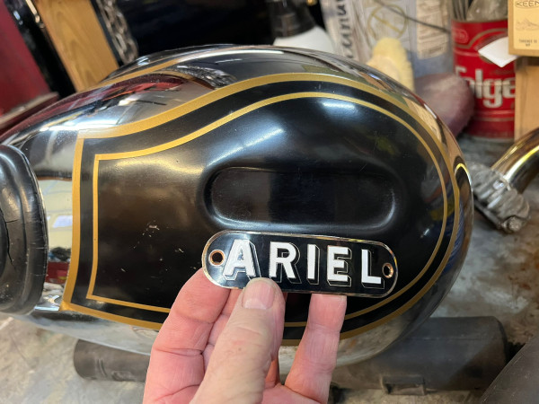 Tank badge.jpg