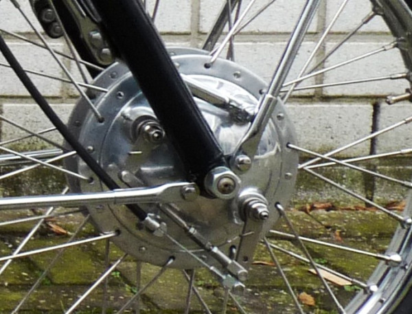 2LS front brake plate (3).jpg