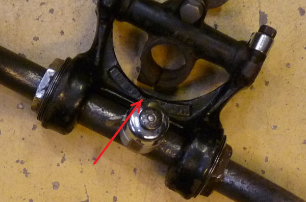 Ariel Tapered handlebar - rubber mounted - kopie.JPG